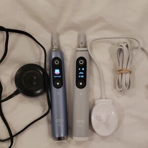 Oral-B iO Electric Toothbrush Set - Black and Gray Bundle Of Two